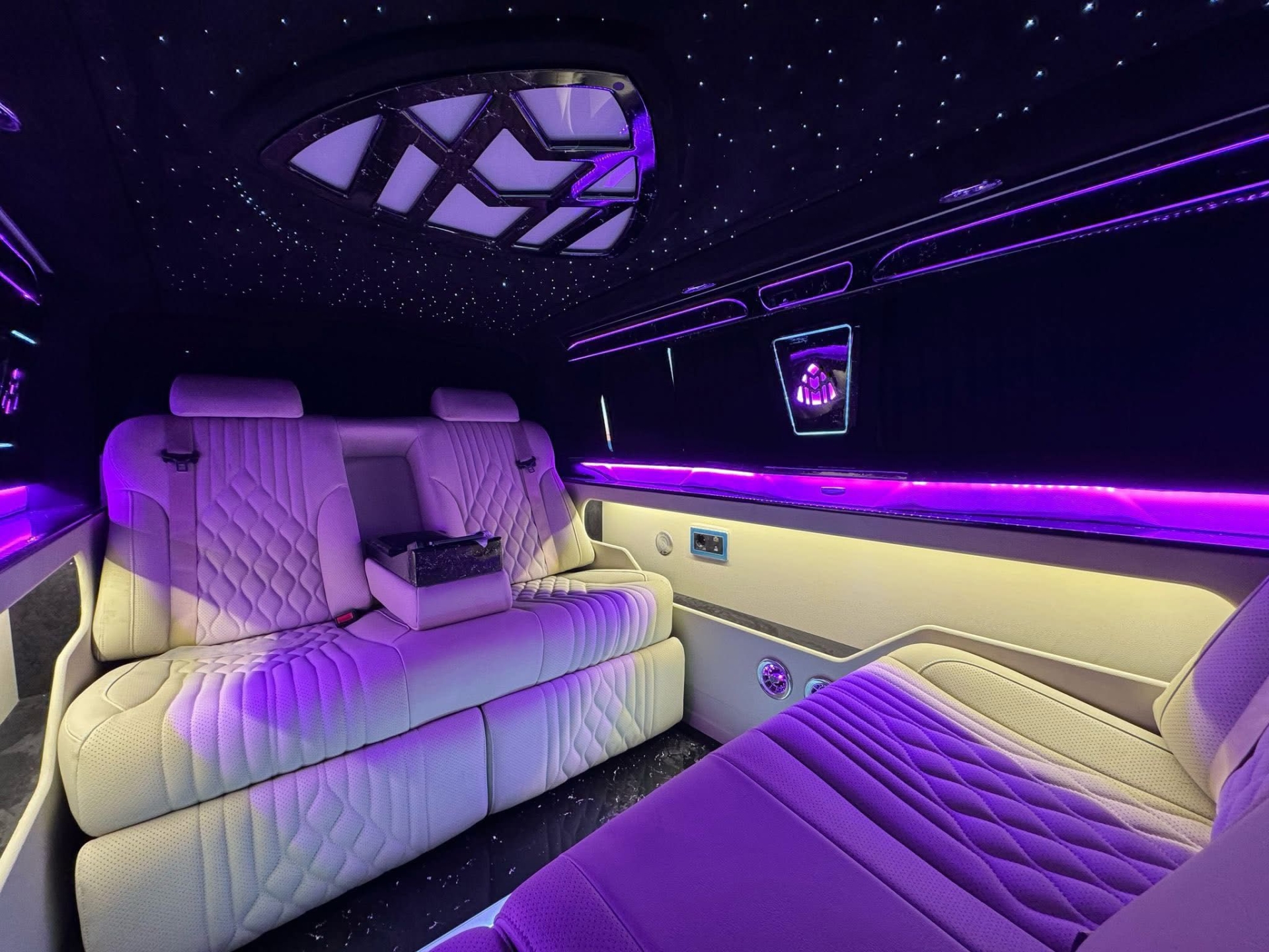 Mercedes Vito VIP Transfer – Antalya’da Prestijli Karşılama