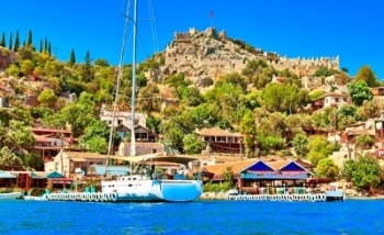 Kaş 2025 Tatil Rehberi: Akdeniz’in Ruhunu Yakalayın!