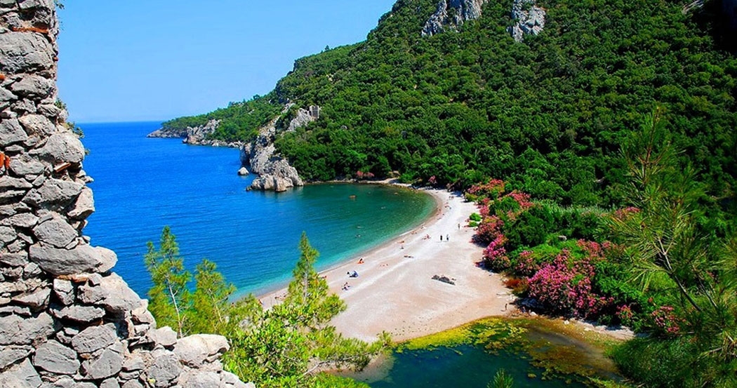 Antalya ve Alanya'da Keşfedilmeyi Bekleyen Gizli Cennetler ve VIP Ulaşım İpuçları